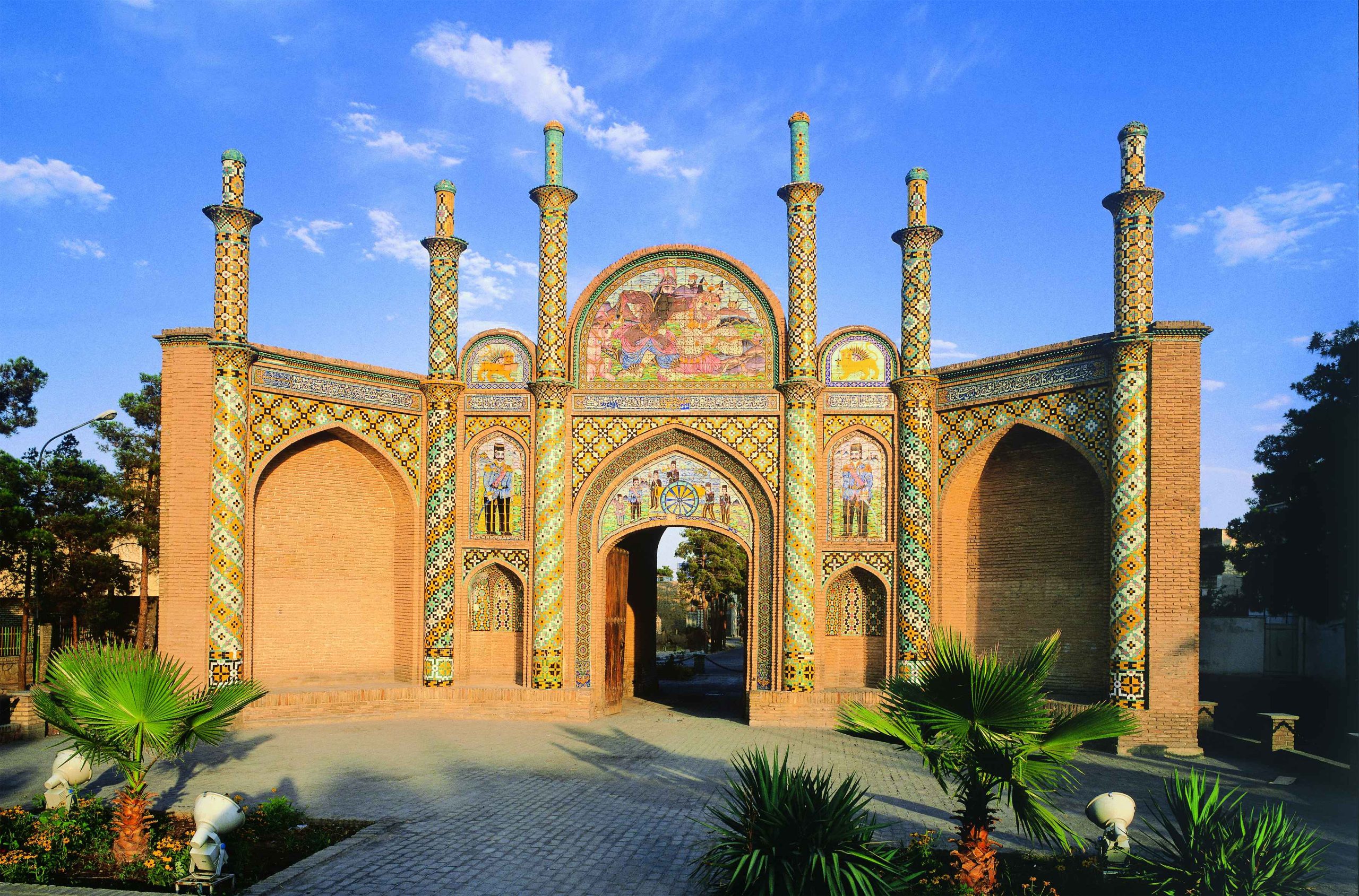 دروازه ارگ سمنان